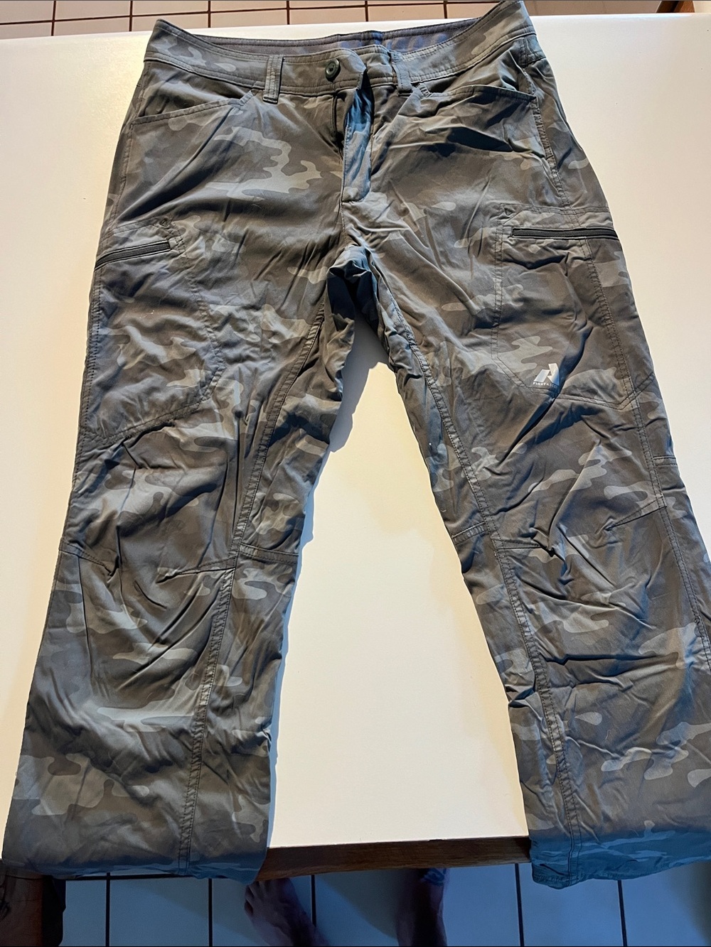 Eddie Bauer Men's Gray Camouflage Cargo Pants